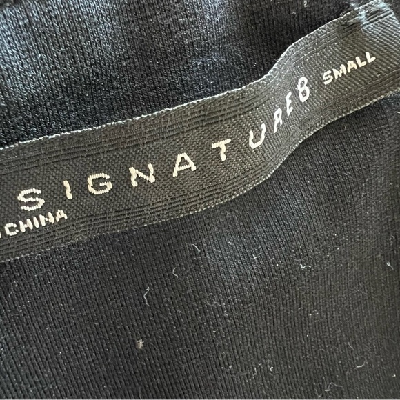 Signature8 crisscrossed strappy front zip back top 17618 - Picture 8 of 8